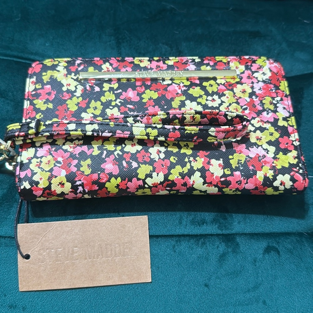 Steve Madden Black/Floral Wallet with Wristlet
